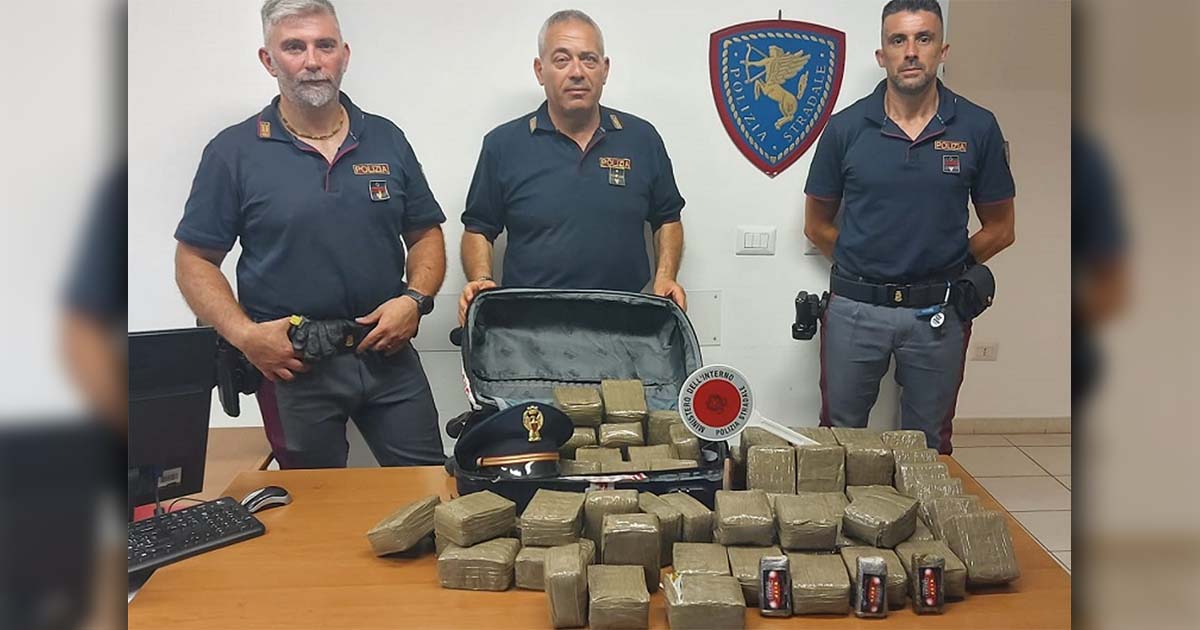 Frosinone 30 kg di hashish nel trolley: un arresto