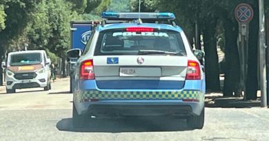 Frosinone, recuperati gioielli rubati: la Polizia Stradale cerca i proprietari dei preziosi sottratti a un’anziana