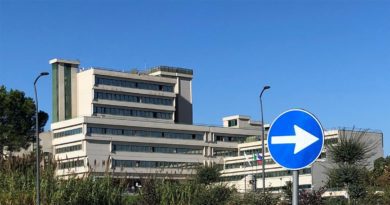 Frosinone Allarme bomba al Tribunale di Frosinone: edificio evacuato Tribunale di Frosinone copia