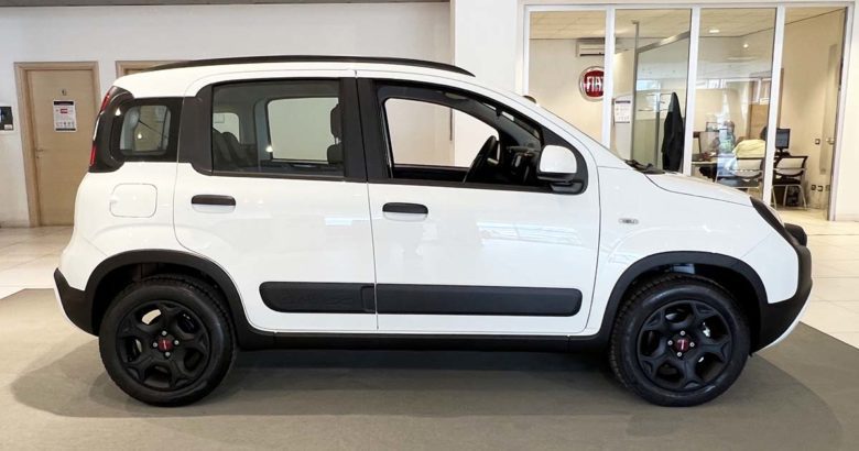 Fiat Panda Fiat Panda promozioni: fino al 31 Dicembre 2022 tua da 129 € al mese. Scoprila da Jolly Automobili Fiat Panda Cross la versione piu esclusiva e completa di Panda