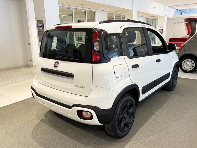 Fiat Panda Fiat Panda promozioni: fino al 31 Dicembre 2022 tua da 129 € al mese. Scoprila da Jolly Automobili Fiat Panda nella nuova versione Hybrid ancora piu economica