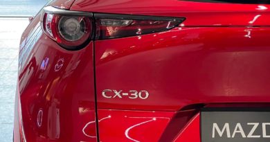 Mazda Mazda CX-30 risveglia il guidatore che è in te. Tua da 285 € al mese Mazda CX posteriore