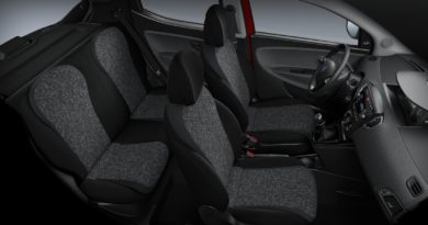 Lancia Ypsilon: quanto costa e quanto consuma Lancia Ypsilon interno sedili