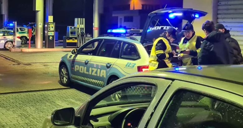 Frosinone: 14 patenti ritirate per guida stato di ebbrezza e 36 multe per uso del cellulare alla guida Polizia Stradale
