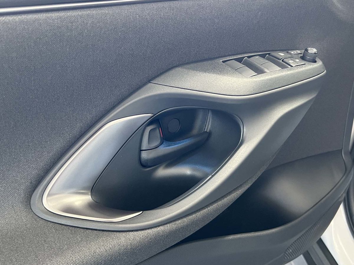 Toyota Yaris Cross è l’auto del momento: tua da 188 € al mese fino al 28 Febbraio 2023 Toyota Yaris Cross sportello