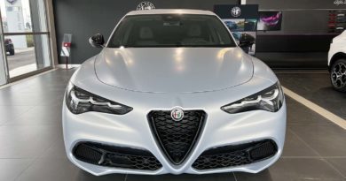 Alfa Romeo Stelvio Competizione: lo stile audace di un’emozione senza tempo Alfa Romeo Stelvio Competizione profilo anteriore