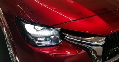 Mazda CX-60 in pronta consegna da Jolly Auto Mazda CX firma luminosa anteriore