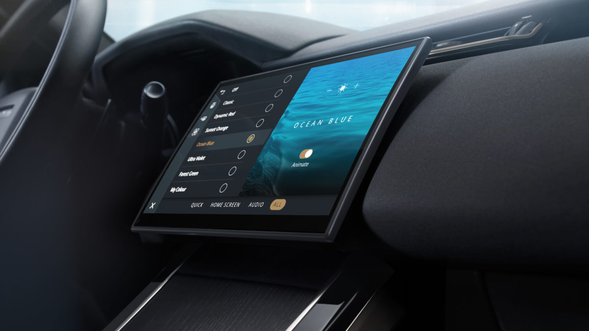 Jaguar Land Rover collabora con la Tata Technologies per accelerare la trasformazione digitale delle sue attività industriali RR Velar MY Interior detail