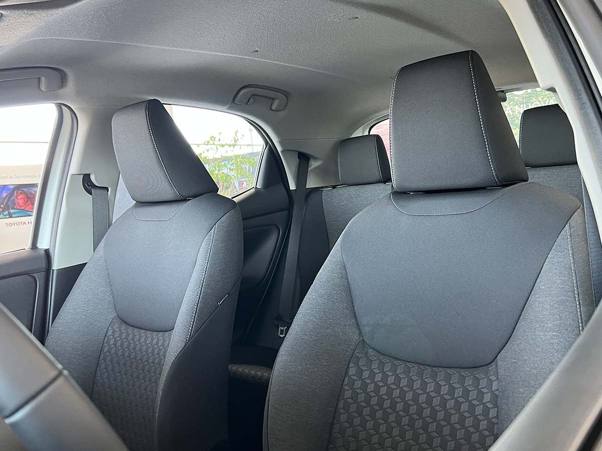 Toyota Yaris: fino al 31 Marzo 2023 tua da Toyota Yaris interno sedili