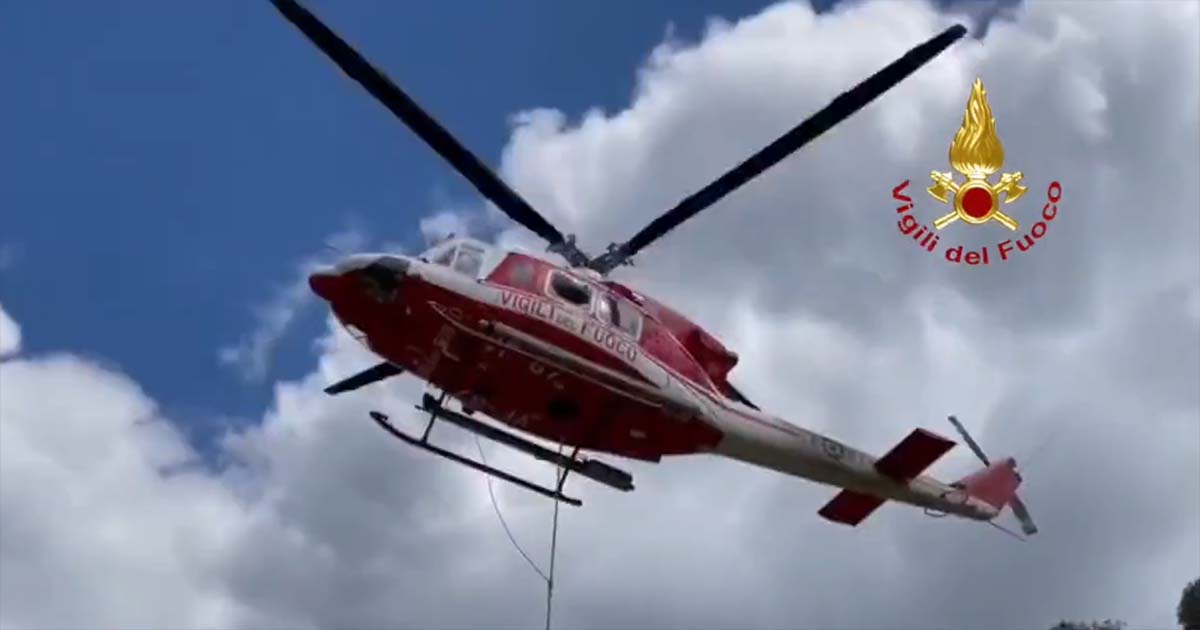 Esce di strada con l’auto, poi prosegue a piedi e scivola in una scarpata CNSAS