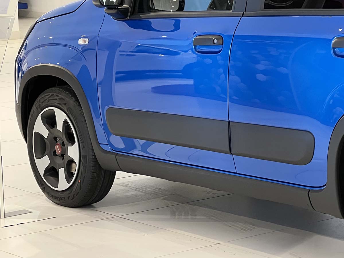 Fiat Panda Fiat Panda: tua da 99 euro al mese fino al 30 Aprile 2023 Fiat Panda laterale cerchi