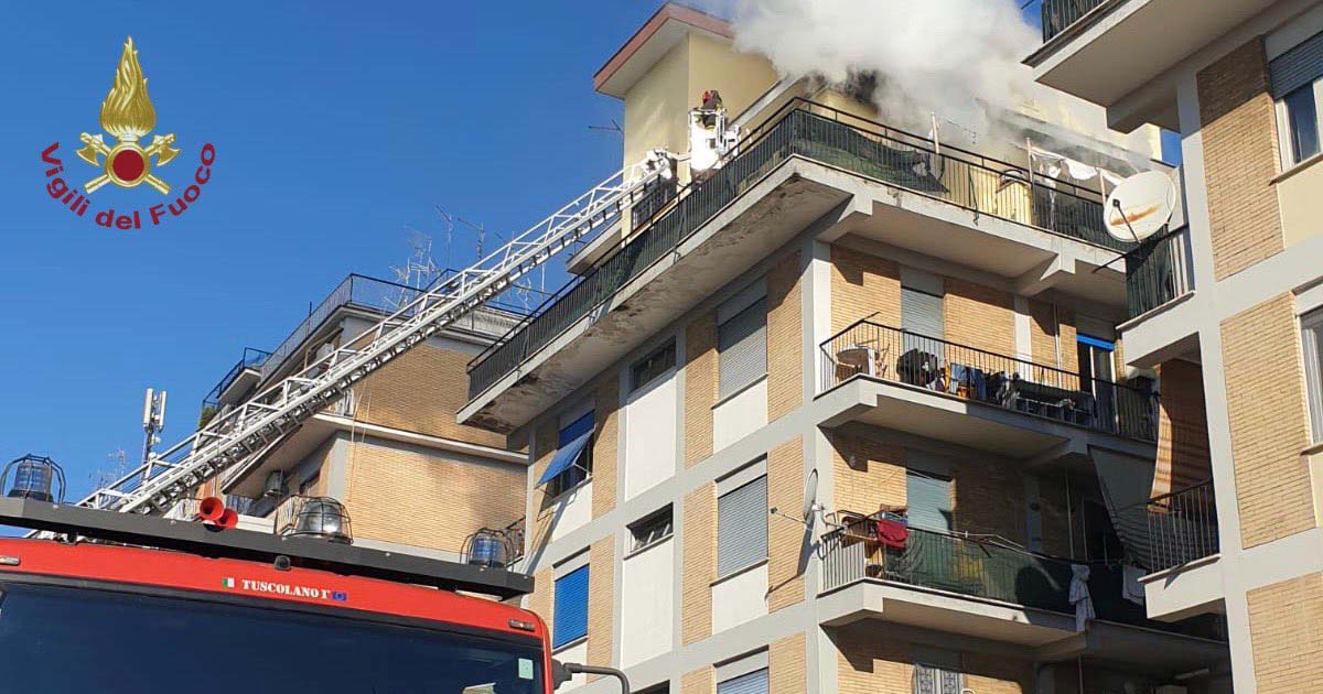 Roma: incendio in appartamento a Centocelle, i Vigili del Fuoco salvano Incendio