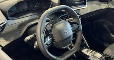 Peugeot e-208 in pronta consegna con extra sconto da Jolly Automobili Peugeot e volante