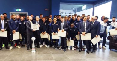 Frosinone Calcio: il Comune premia la squadra giallazzurra più forte di sempre FROSINONE CALCIO copia