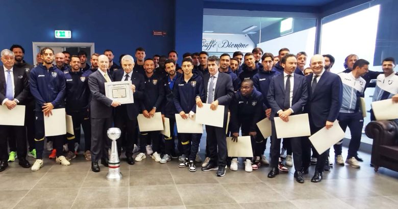 Frosinone Calcio: il Comune premia la squadra giallazzurra più forte di sempre FROSINONE CALCIO copia