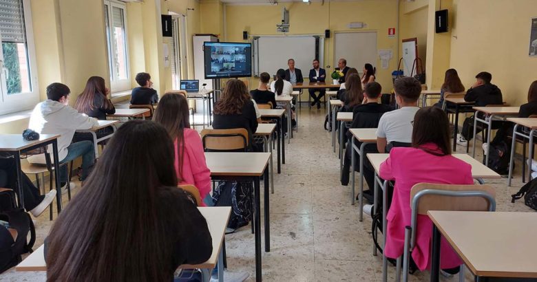 Educazione ambientale in classe al Liceo Scientifico di Frosinone IMG WA copia