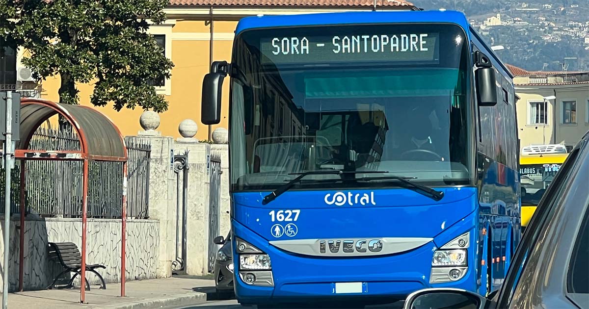 Regione Lazio: dal 21 Luglio al 15 Settembre 2023 treni e bus gratis per ragazzi e ragazze tra i 16 e i 25 anni COTRAL