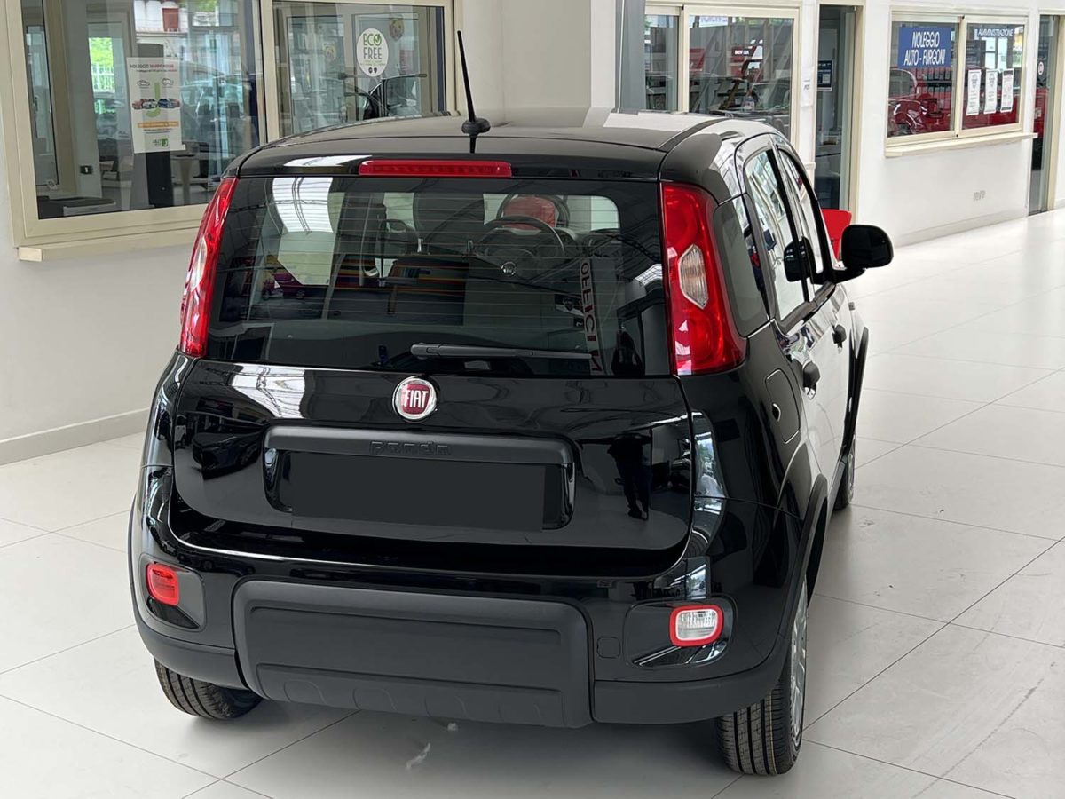 Fiat Panda: fino al 31 Luglio tua da 99 euro al mese Fiat Panda esterno posteriore