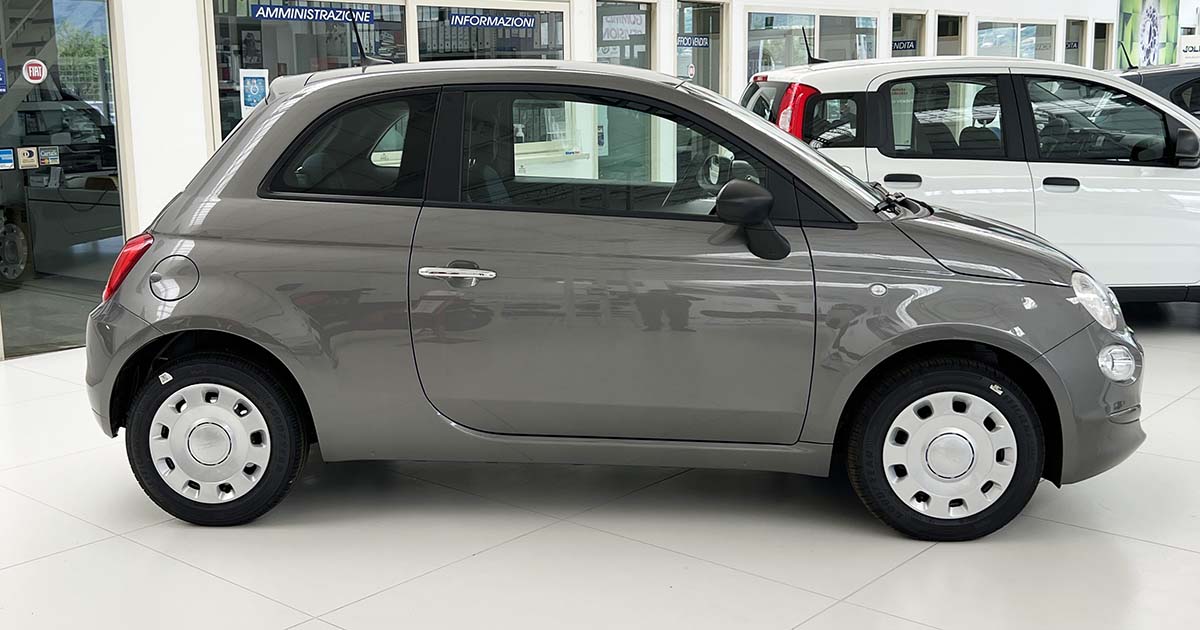 Fiat profilo lato passeggero