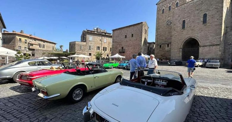 Anagni: raduno di splendide auto d'epoca nel centro storico audo d epoca anagni