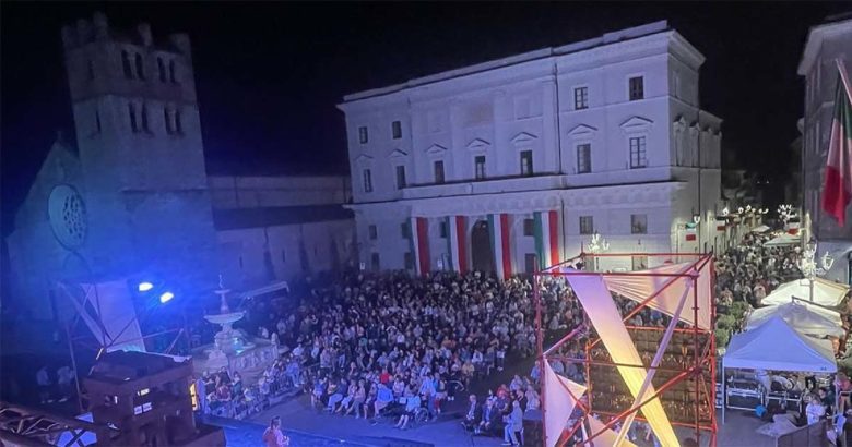 Alatri al centro del mondo con il festival internazionale del Folklore "Flavio Fiorletta"