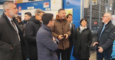 Ruspandini, Maura e Savo in visita allo stabilimento "Leonardo Elicotteri" di Frosinone jpg