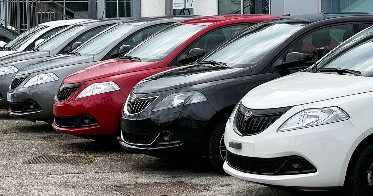 Bozza automatica Lancia Ypsilon promo copia