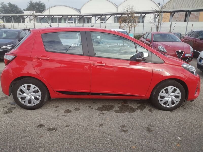 Toyota Yaris Gruppo Jolly Automobili propone varie Toyota usate in pronta consegna: scegli quella che preferisci! Toyota Usate Jolly