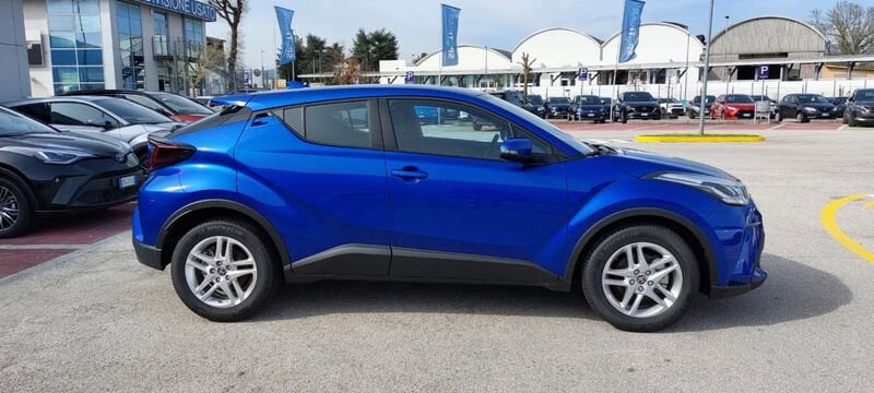 Toyota Yaris Gruppo Jolly Automobili propone varie Toyota usate in pronta consegna: scegli quella che preferisci! Toyota Usate Jolly