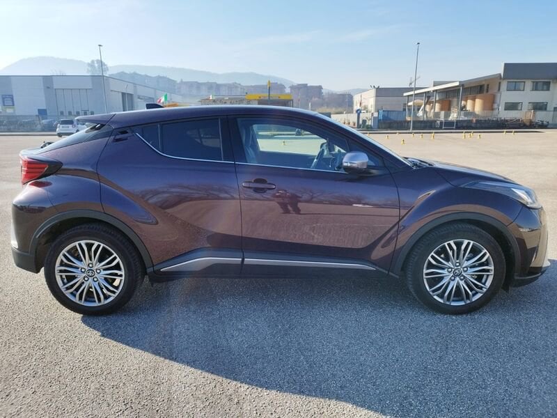 Toyota Yaris Gruppo Jolly Automobili propone varie Toyota usate in pronta consegna: scegli quella che preferisci! Toyota Usate Jolly