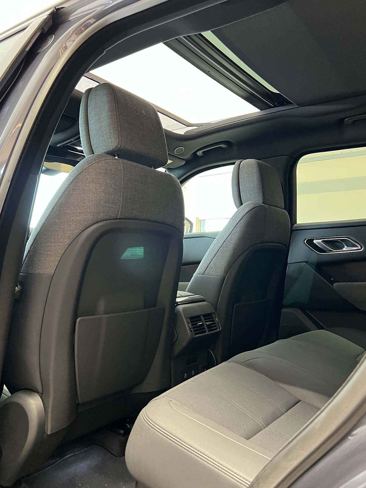 Range Rover Velar: fino al 29 febbraio 2024 tua da 550 euro al mese Range Rover Velar nuova pronta consegna