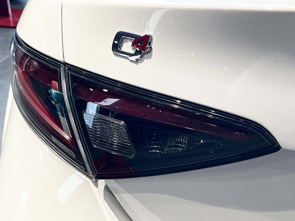 Alfa Romeo Giulia Q4 Tributo Italiano: fino al 31 marzo 2024 tua da 450 euro al mese Alfa Romeo Giulia