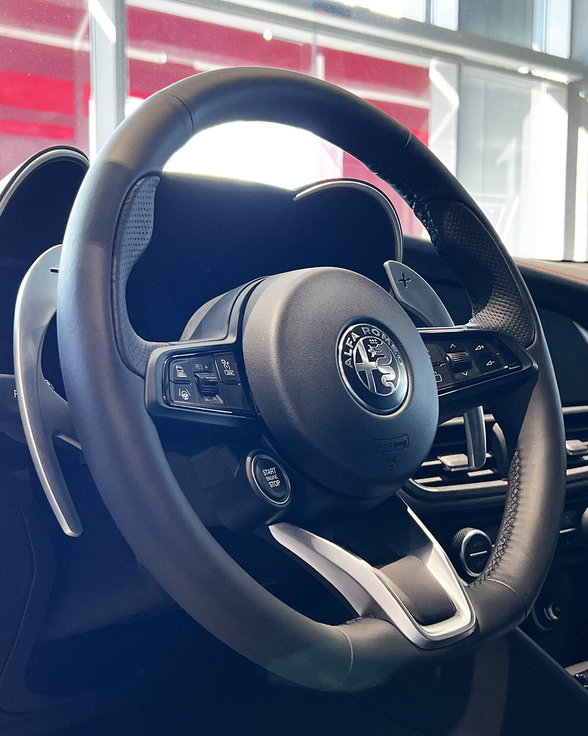 Alfa Romeo Giulia Q4 Tributo Italiano: fino al 31 marzo 2024 tua da 450 euro al mese Alfa Romeo Giulia