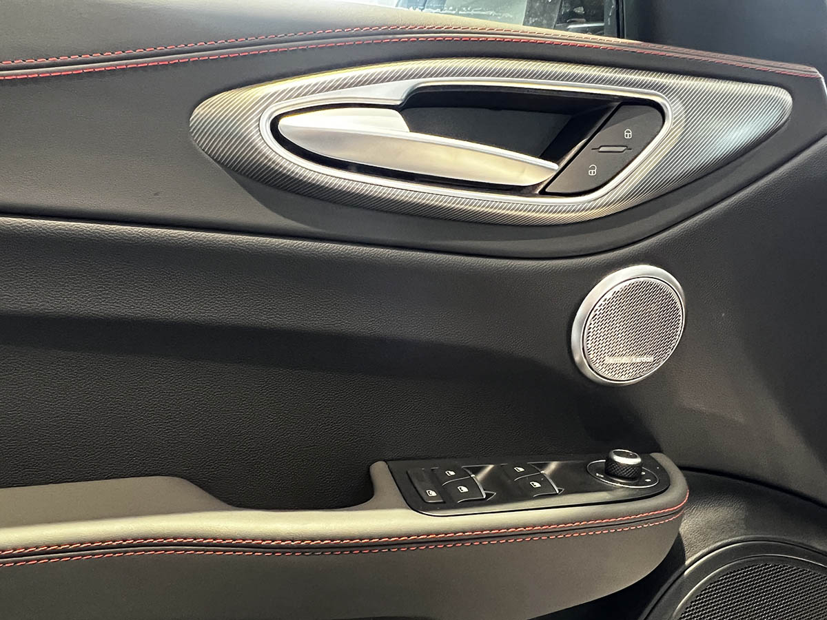 Alfa Romeo Giulia Q4 Tributo Italiano: fino al 31 marzo 2024 tua da 450 euro al mese Alfa Romeo Giulia