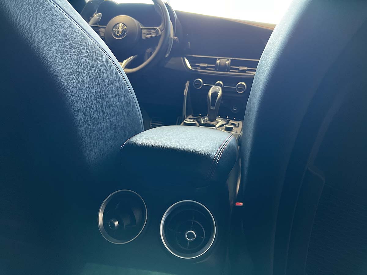 Alfa Romeo Giulia Q4 Tributo Italiano: fino al 31 marzo 2024 tua da 450 euro al mese Alfa Romeo Giulia