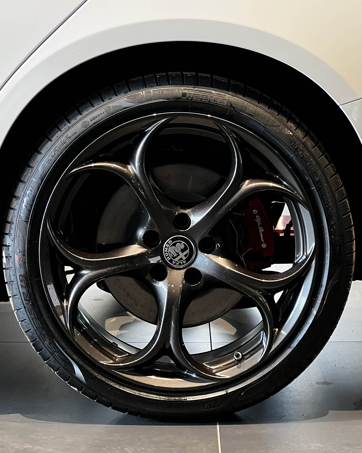 Alfa Romeo Giulia Q4 Tributo Italiano: fino al 31 marzo 2024 tua da 450 euro al mese Alfa Romeo Giulia