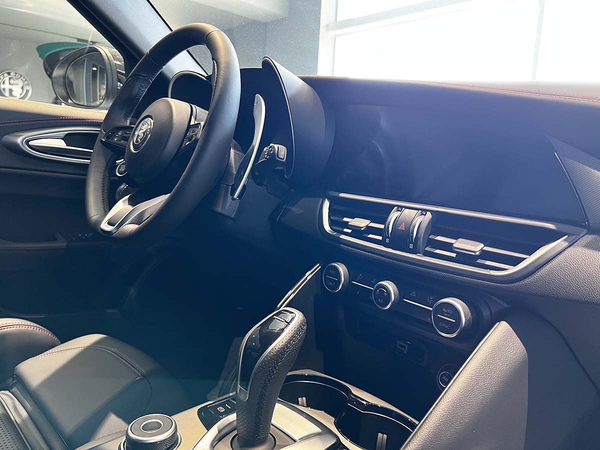 Alfa Romeo Giulia Q4 Tributo Italiano: fino al 31 marzo 2024 tua da 450 euro al mese Alfa Romeo Giulia