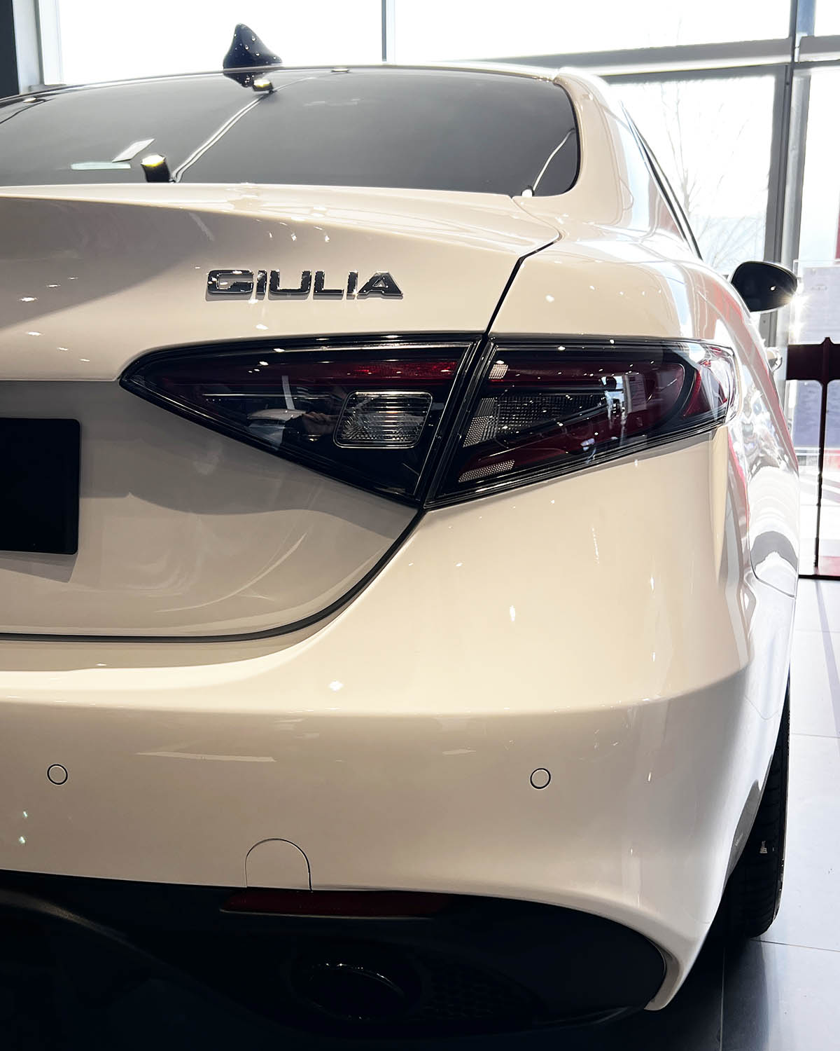 Alfa Romeo Giulia Q4 Tributo Italiano: fino al 31 marzo 2024 tua da 450 euro al mese Alfa Romeo Giulia