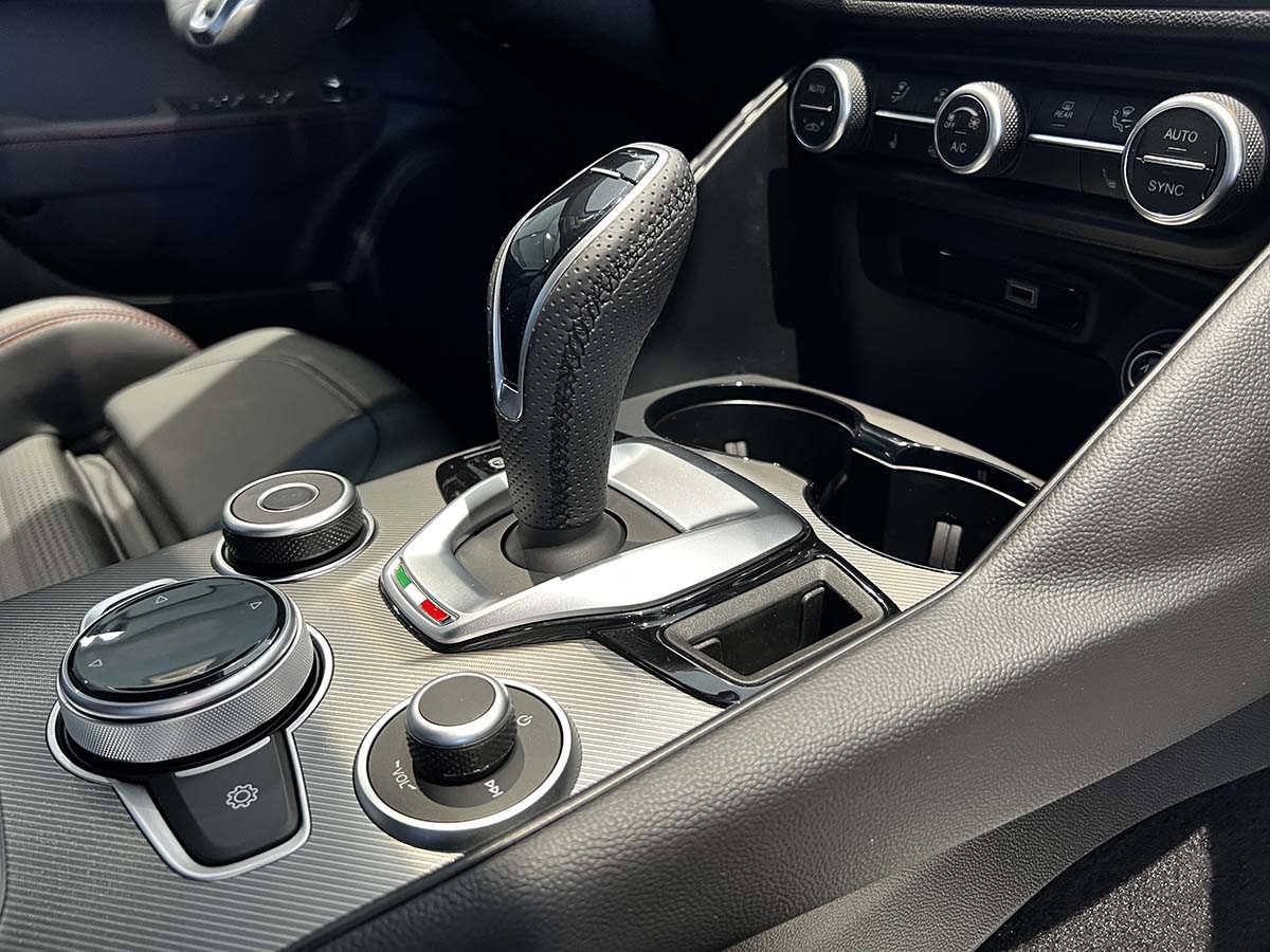 Alfa Romeo Giulia Q4 Tributo Italiano: fino al 31 marzo 2024 tua da 450 euro al mese Alfa Romeo Giulia