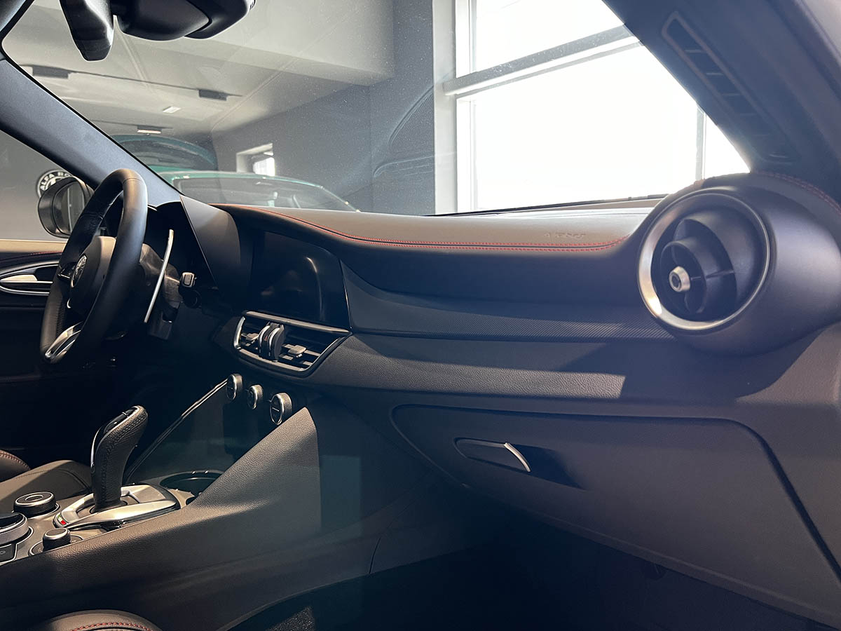 Alfa Romeo Giulia Q4 Tributo Italiano: fino al 31 marzo 2024 tua da 450 euro al mese Alfa Romeo Giulia