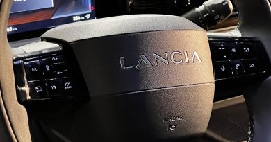 Lancia Ypsilon Nuova Lancia Ypsilon edizione limitata Cassina: il piacere di guidare in un salotto di design Nuova Lancia Ypsilon