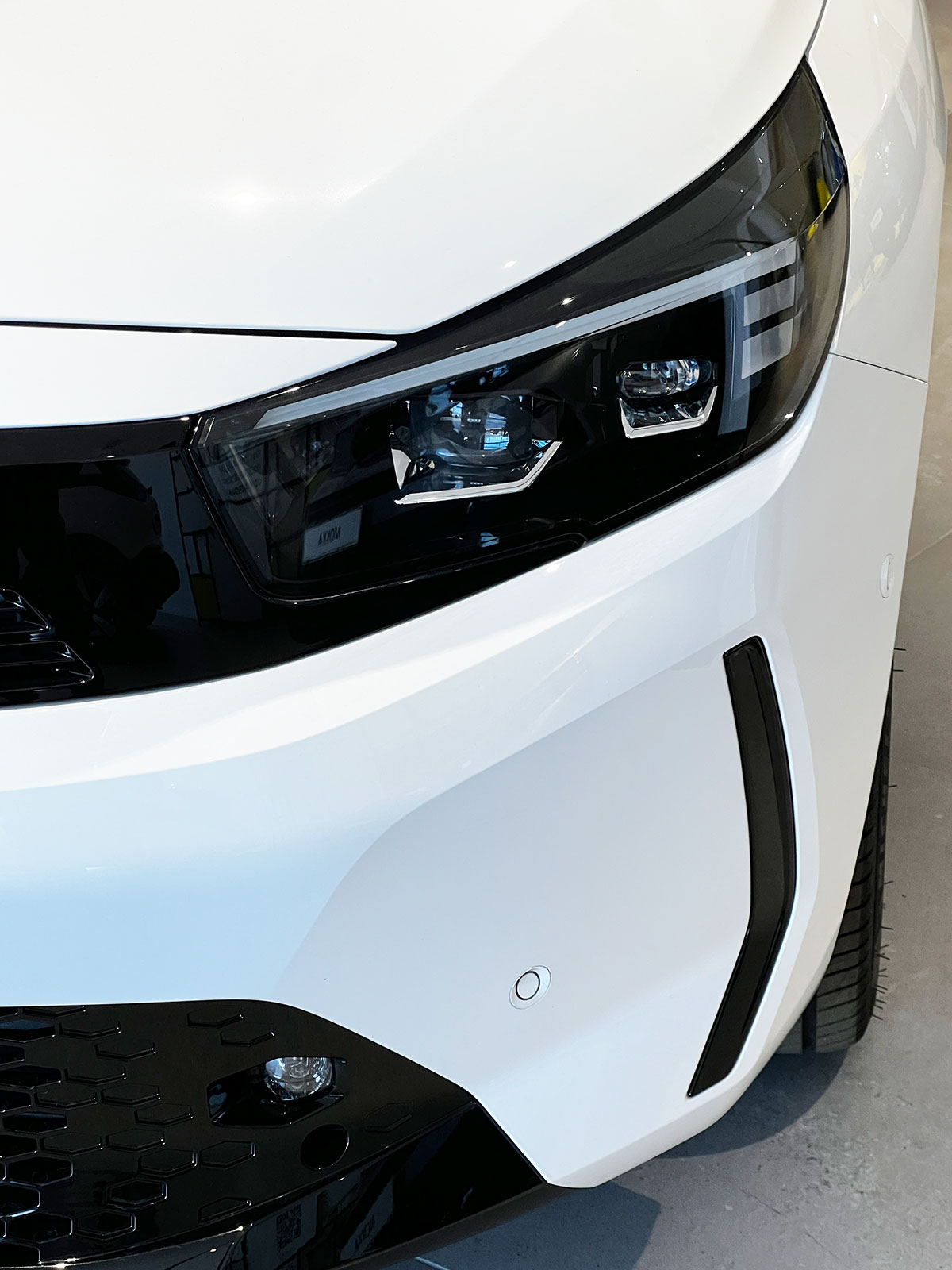 Opel Corsa particolare anteriore
