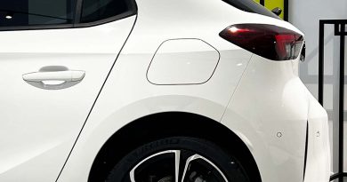 Opel Corsa profilo posteriore