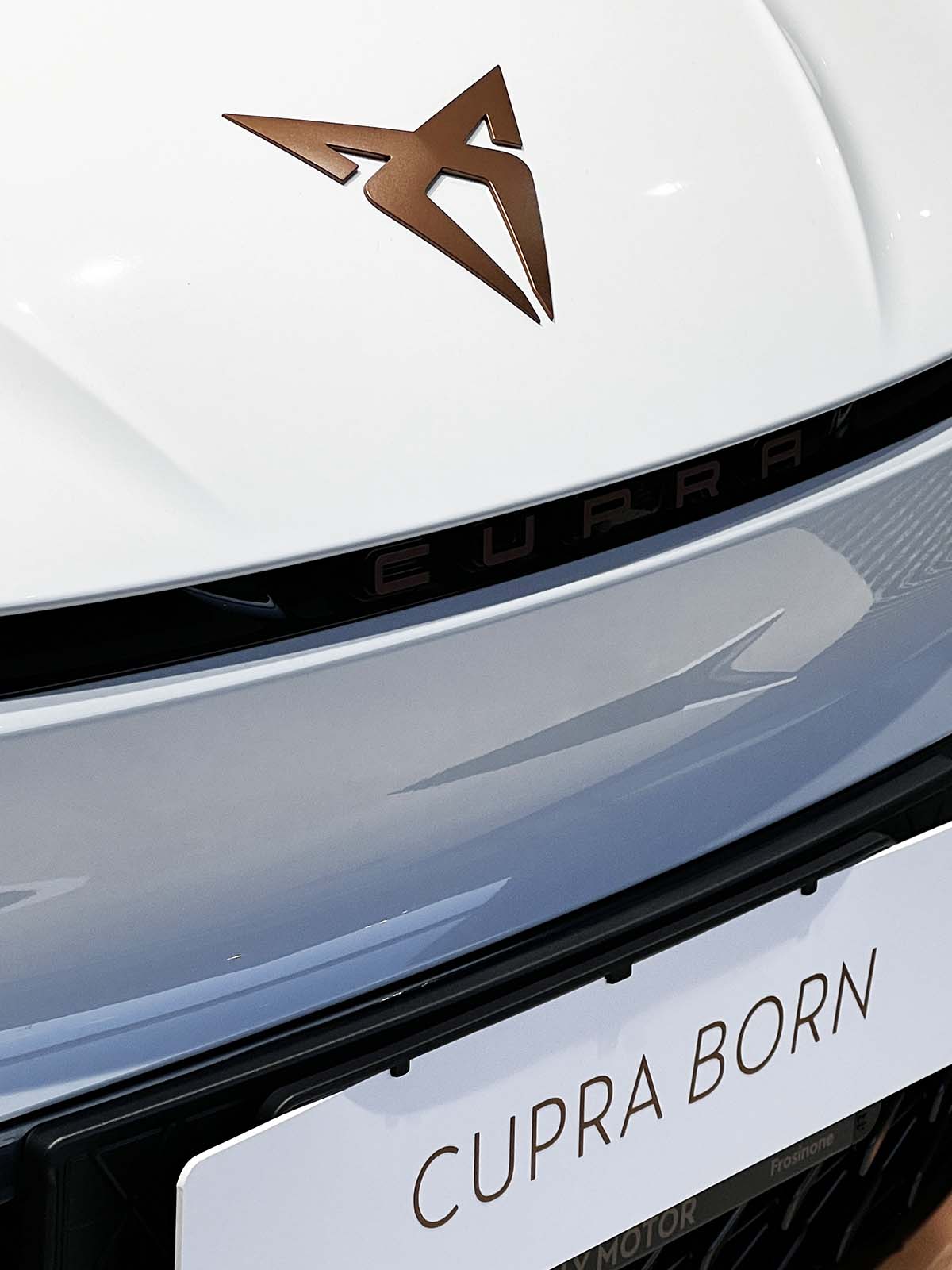 CUPRA BORN