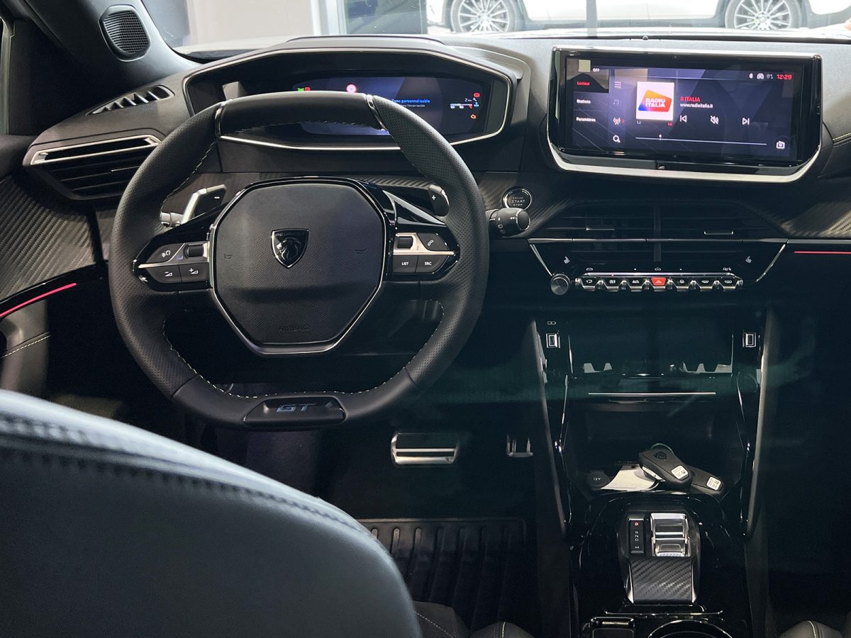 PEUGEOT