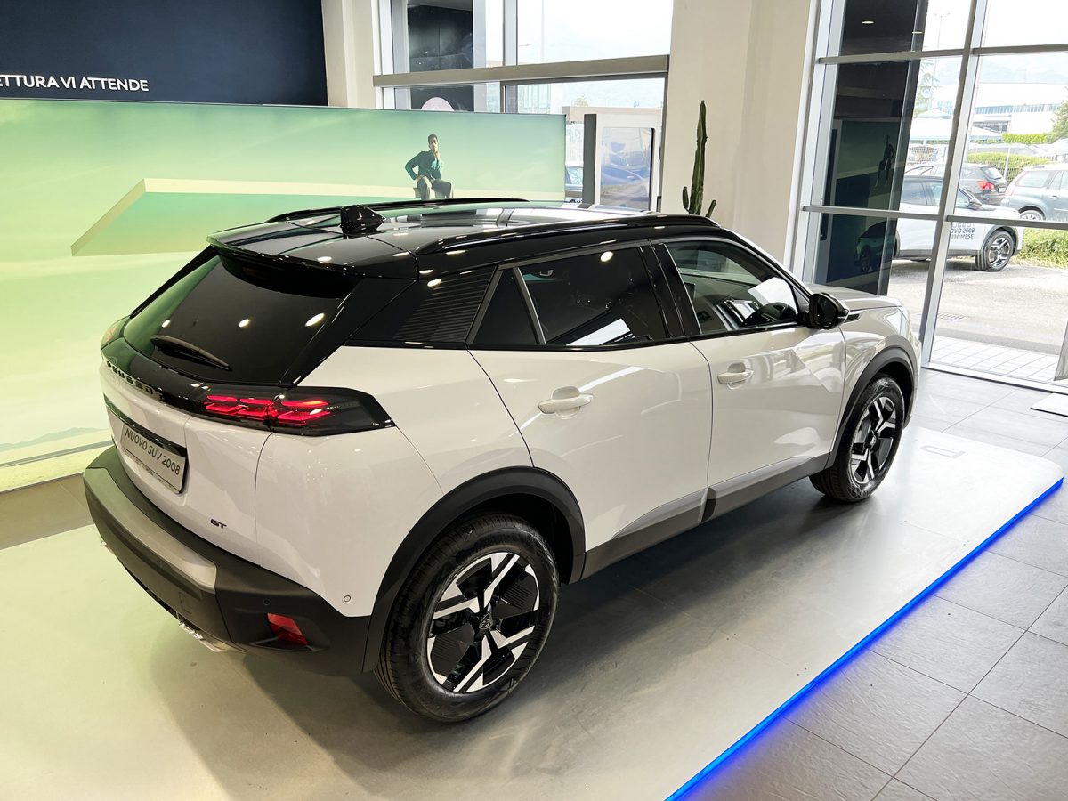 PEUGEOT