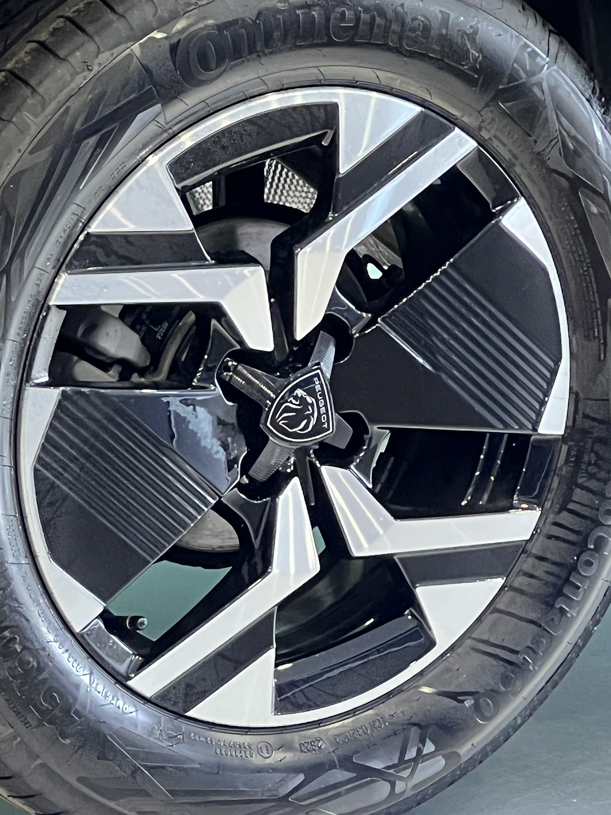 PEUGEOT