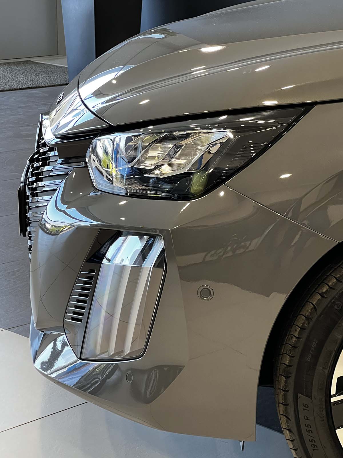 PEUGEOT