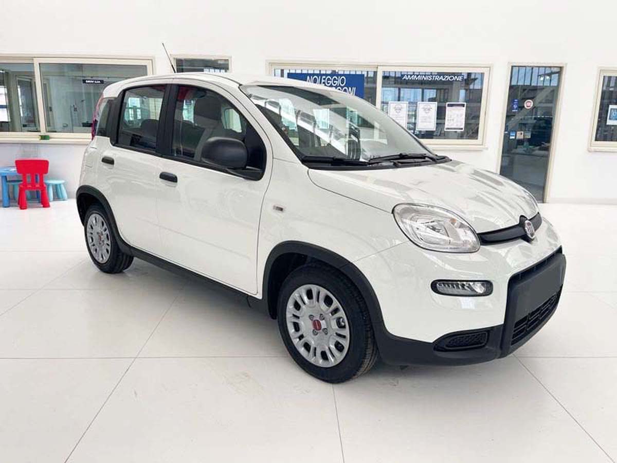 Fiat Pandina km profilo laterale e anteriore