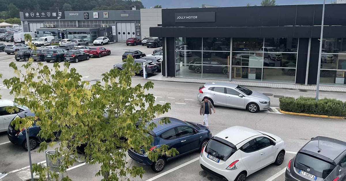 Gruppo Jolly Automobili veduta